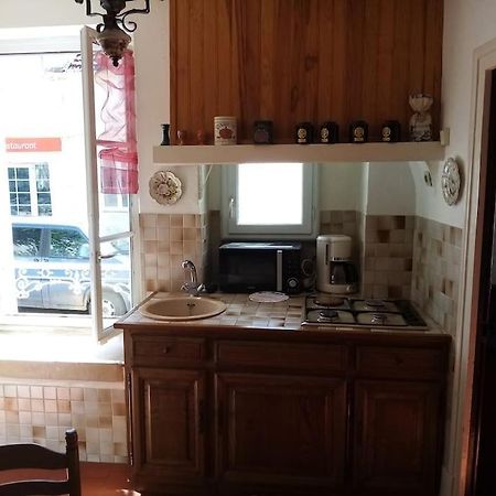 Gite Sous L' Orme Asquins Exterior foto